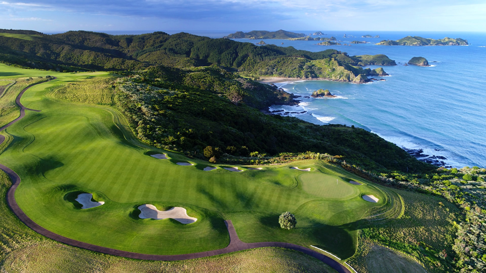 Kauri Cliffs No. 16 by Gary Lisbon